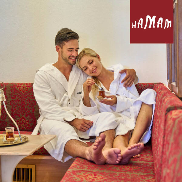 Entspanntes Paar im Hamam Bad Birnbach, Wellness Niederbayern